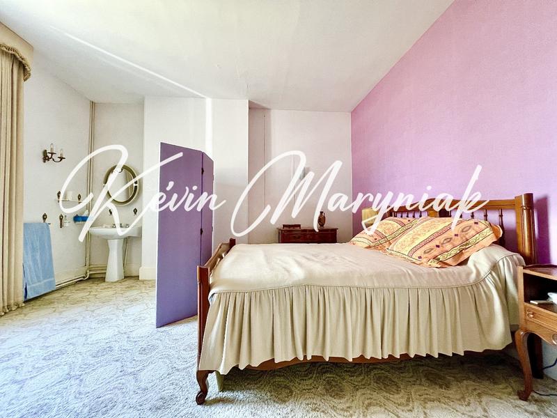 Maison - 296 m² - 6 pièces