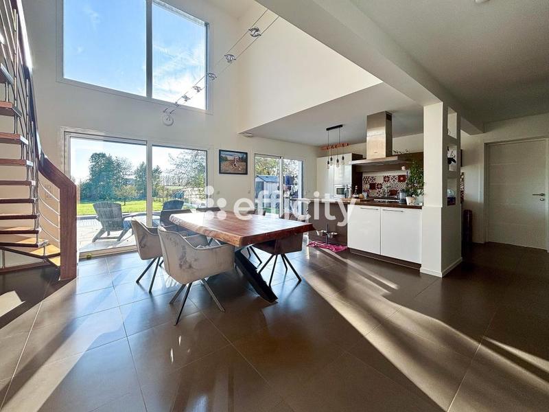 Pavillon - 137 m² - 5 pièces