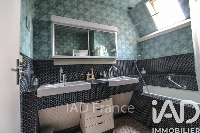 Maison - 200 m² - 8 pièces