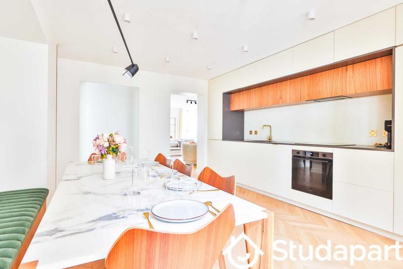 Appartement - 121 m² - 5 pièces