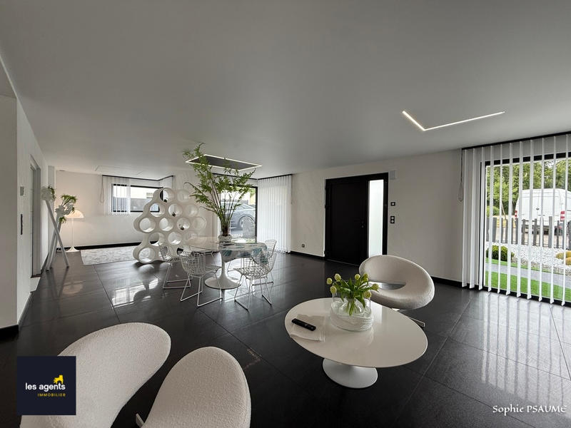 Maison - 103 m² - 4 pièces