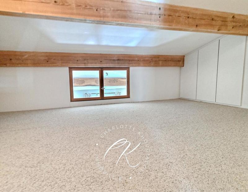 Maison - 205 m² - 7 pièces