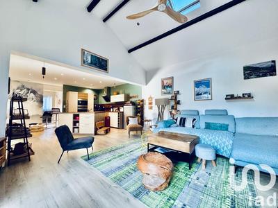 Maison - 270 m² - 9 pièces