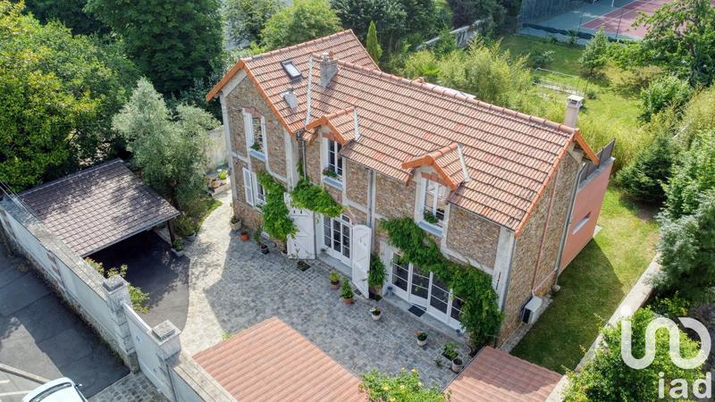 Maison - 177 m² - 7 pièces