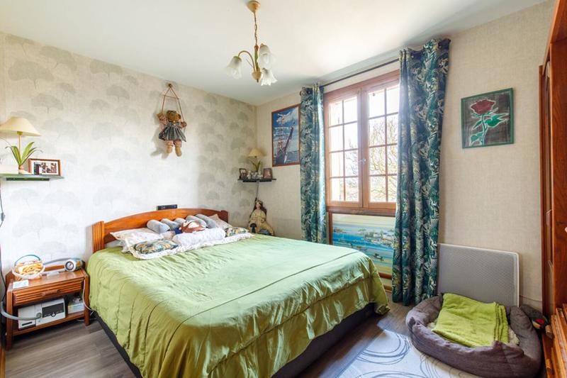 Maison - 141 m² - 8 pièces