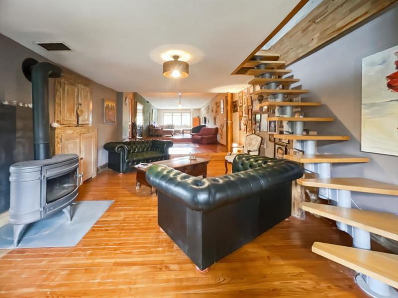 Maison - 362 m² - 12 pièces