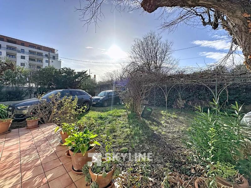 Maison - 197 m² - 9 pièces