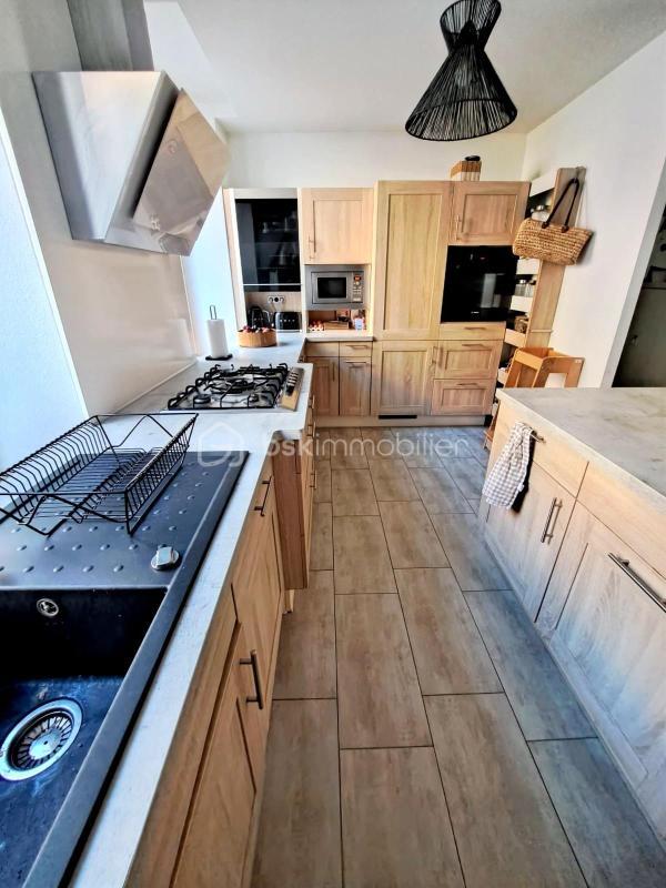 Appartement - 95 m² - 6 pièces