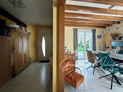 Maison - 184 m² - 6 pièces