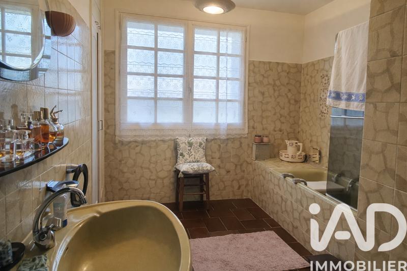 Maison - 200 m² - 8 pièces