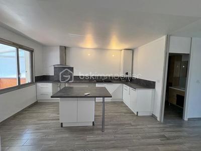 Appartement - 77 m² - 4 pièces