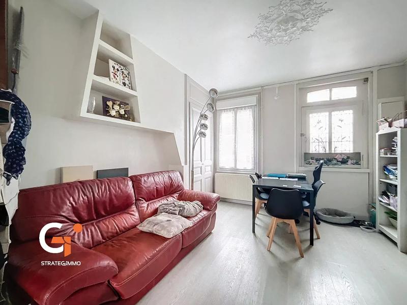 Maison - 94 m² - 5 pièces