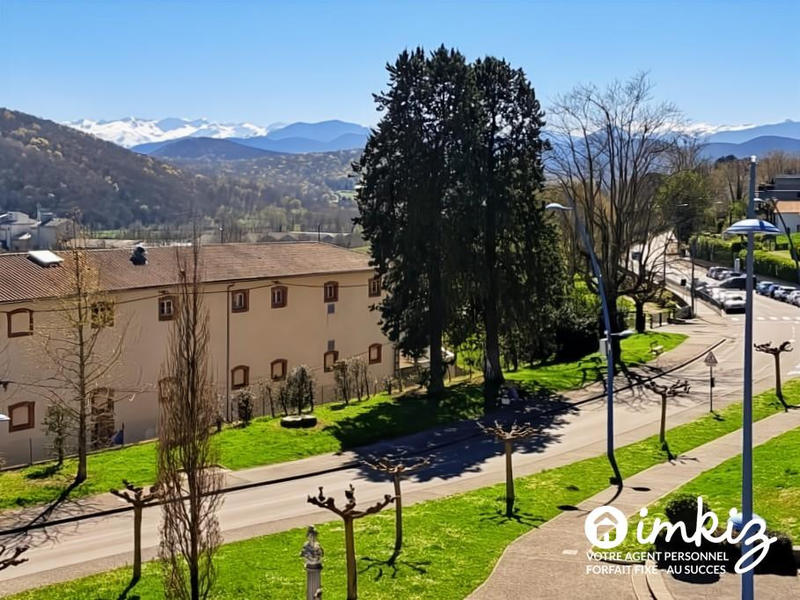 Maison - 318 m² - 13 pièces