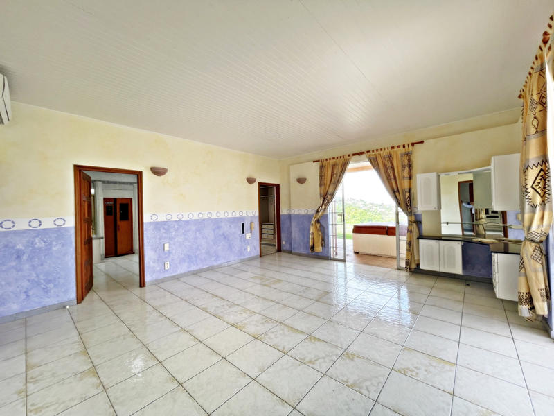 Maison - 317 m² - 8 pièces