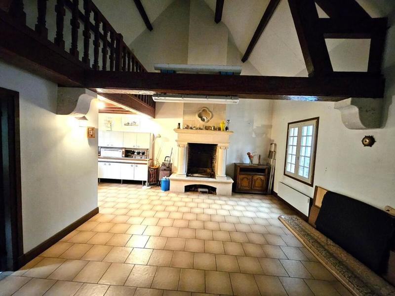 Propriété - 383 m² - 12 pièces