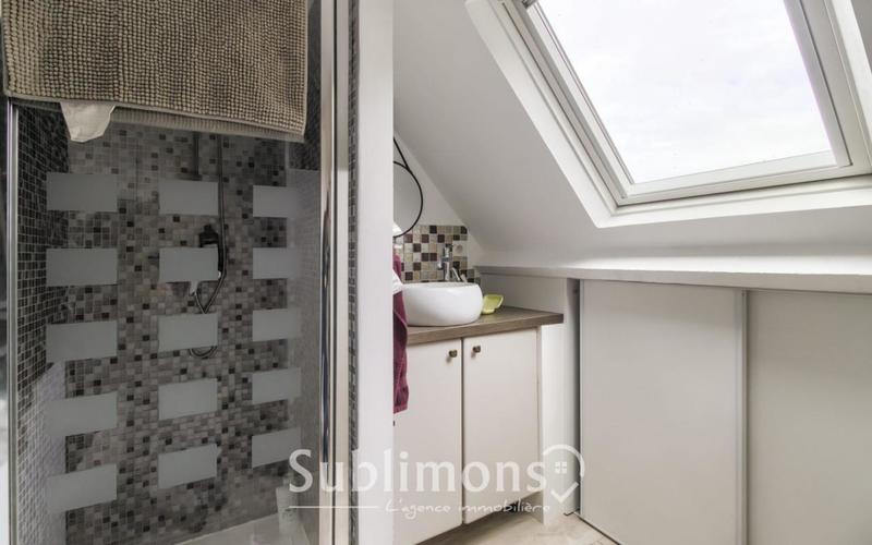 Maison traditionnelle - 114 m² - 7 pièces