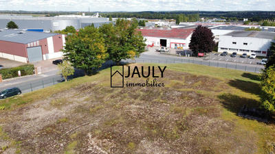 Terrain commercial - 2 331 m²