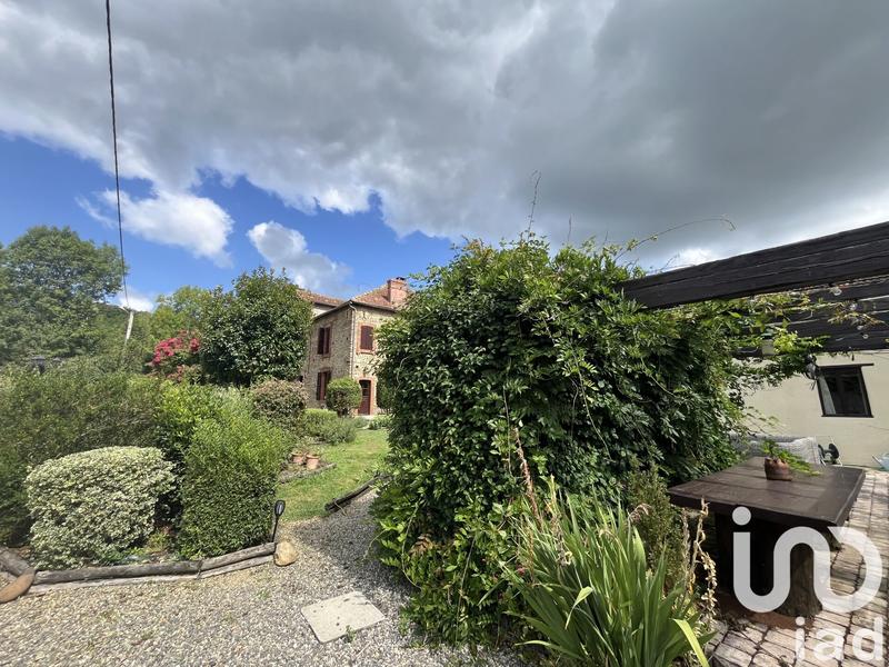 Maison - 410 m² - 12 pièces