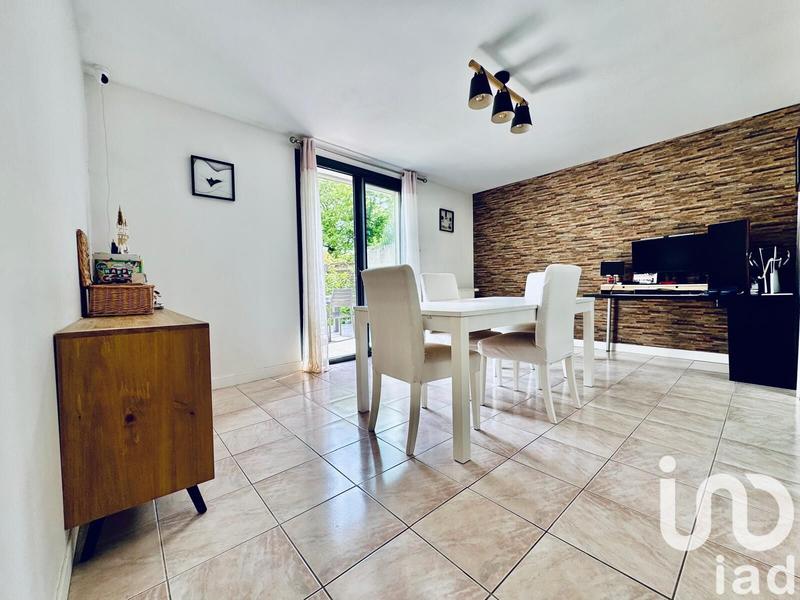 Maison - 104 m² - 5 pièces