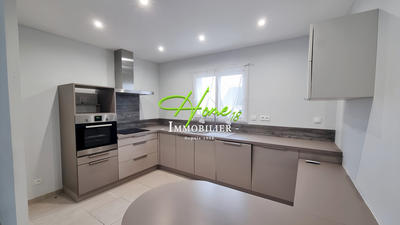 Maison - 145 m² - 5 pièces