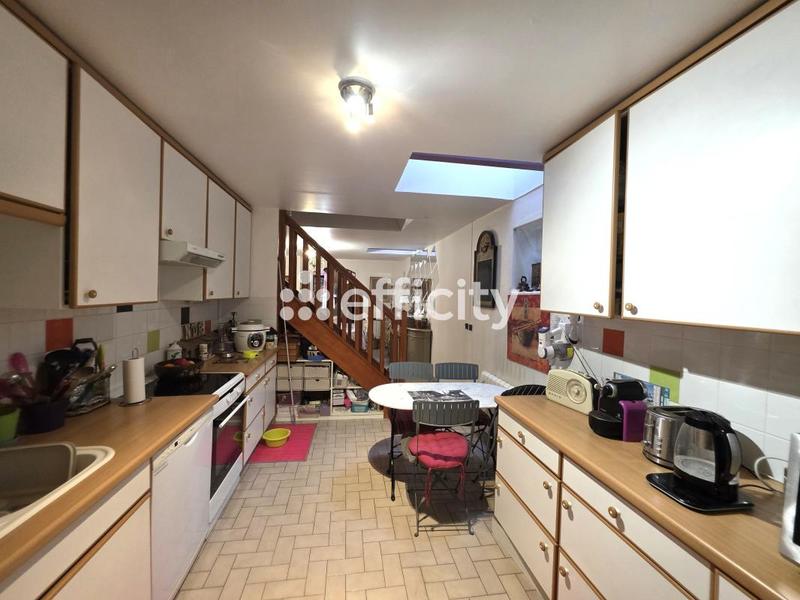 Pavillon - 182 m² - 8 pièces