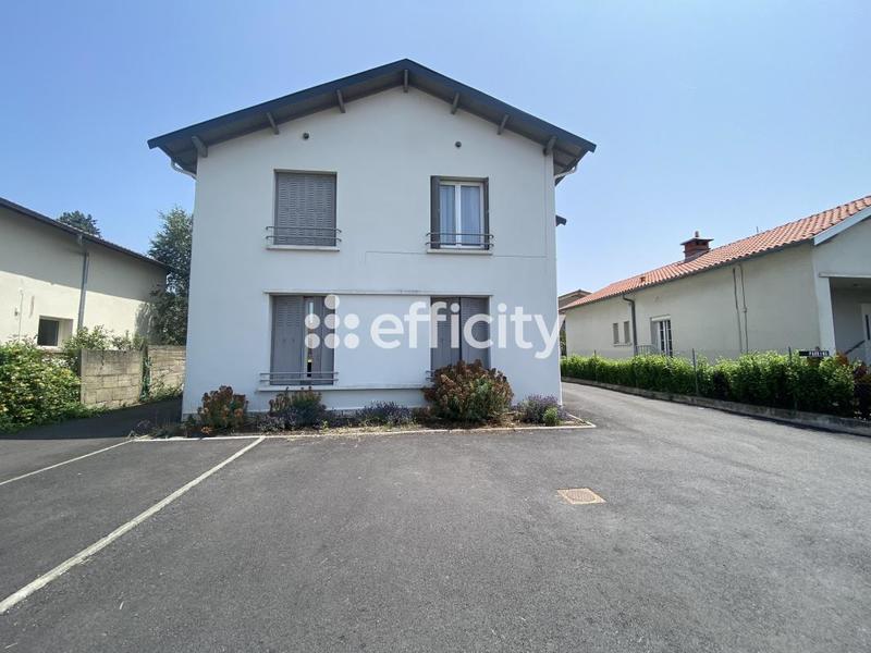 Maison - 211 m² - 6 pièces