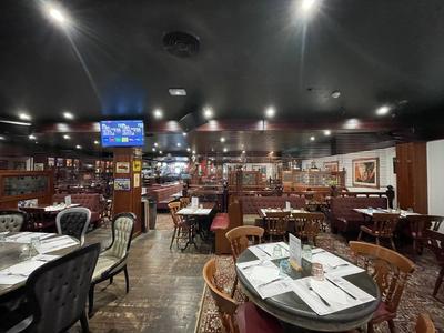 Magasins - 1 161 m² - 9 pièces