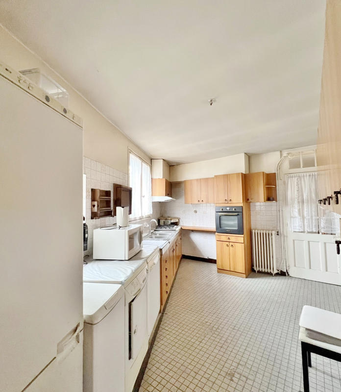 Maison - 182 m² - 7 pièces