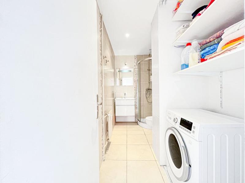 Appartement - 97 m² - 5 pièces