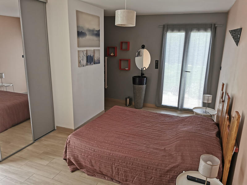 Maison - 180 m² - 5 pièces