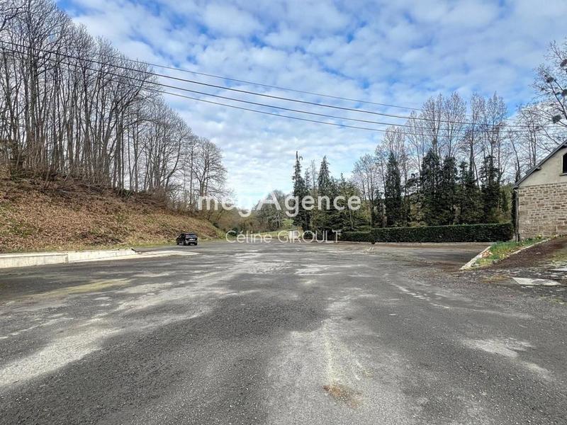 Local commercial - 1 044 m² - 10 pièces