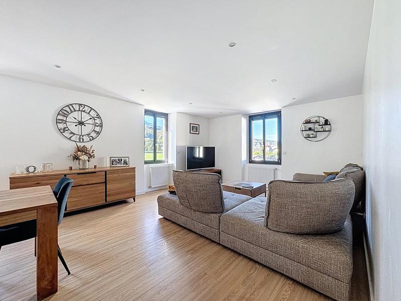 Appartement - 153 m² - 5 pièces