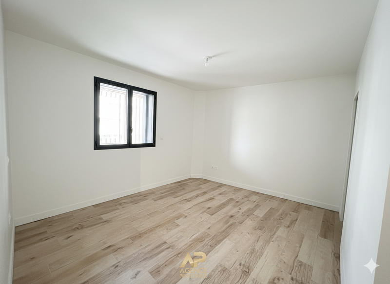 Appartement - 84 m² - 4 pièces