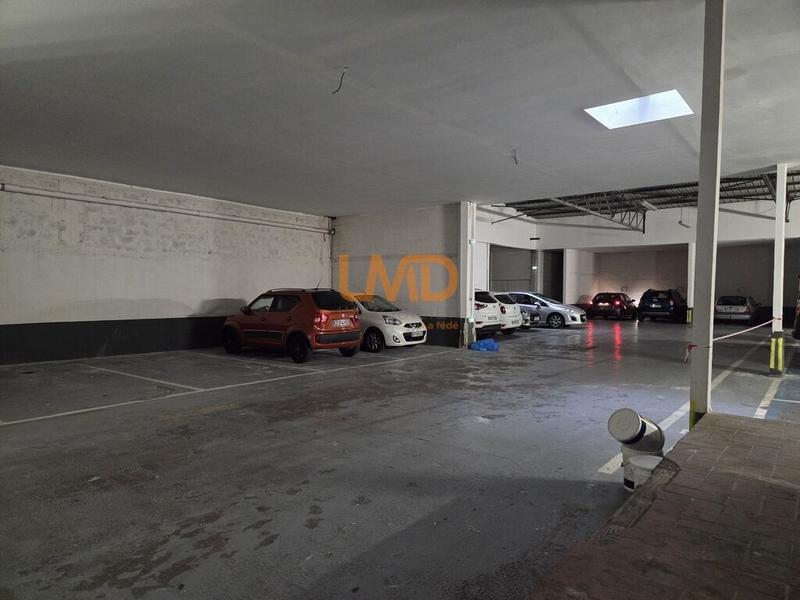 Local commercial - 430 m² - 6 pièces