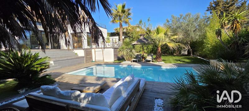 Maison - 180 m² - 5 pièces