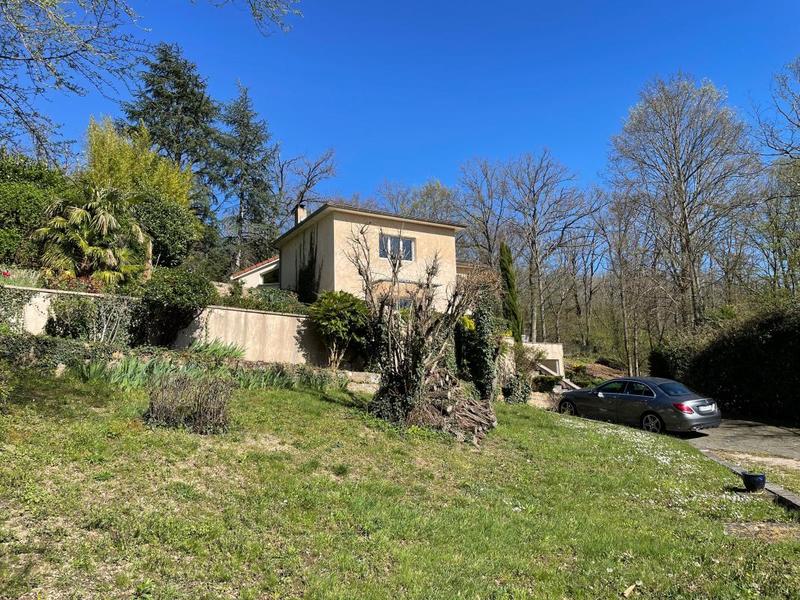 Villa - 227 m² - 6 pièces