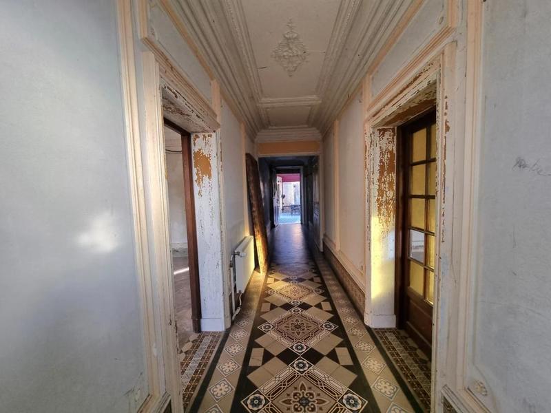 Maison - 296 m² - 13 pièces