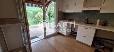 Maison - 238 m² - 6 pièces