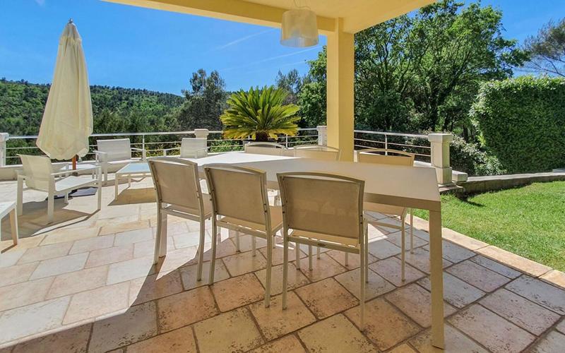 Villa - 325 m² - 5 pièces