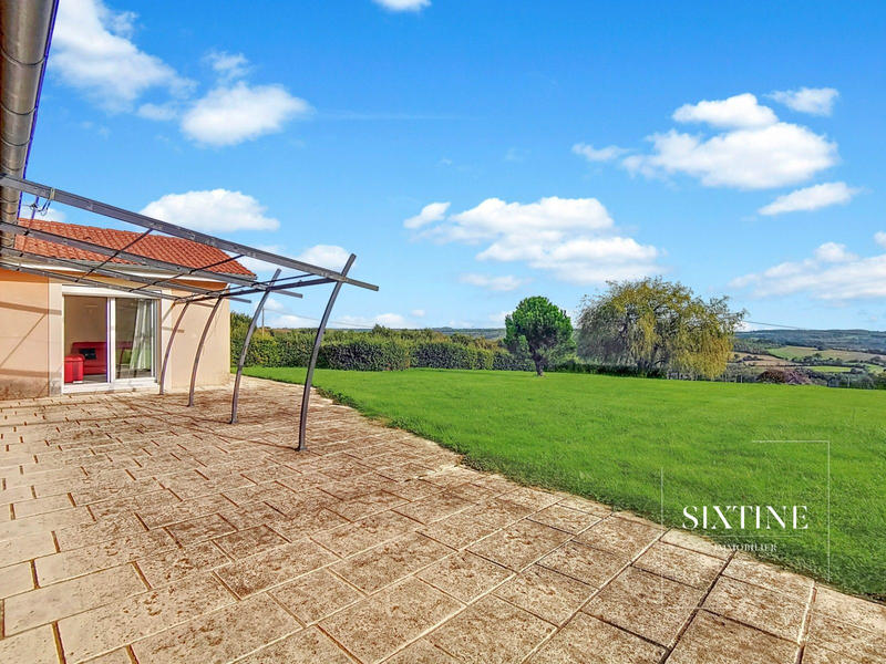 Maison - 271 m² - 10 pièces