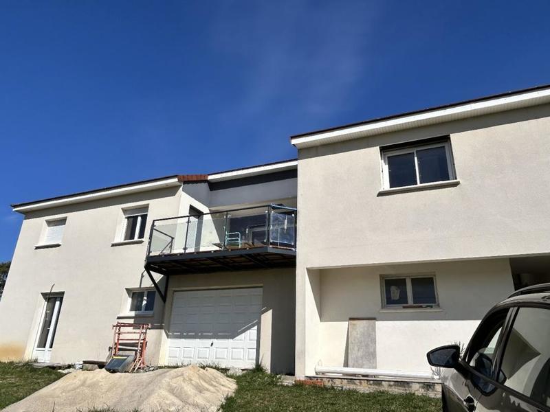 Maison - 130 m² - 8 pièces