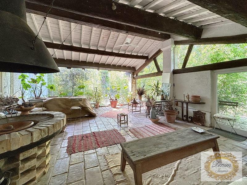 Maison - 500 m² - 11 pièces