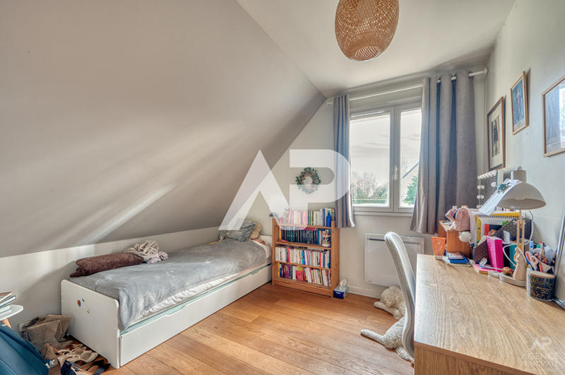 Maison - 266 m² - 7 pièces