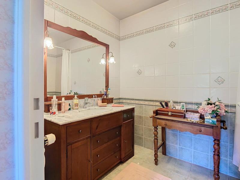 Maison de maîtres - 292 m² - 8 pièces