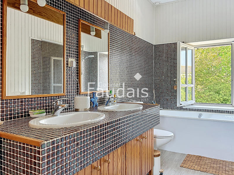 Maison de village - 160 m² - 7 pièces