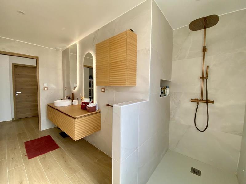 Villa - 350 m² - 9 pièces