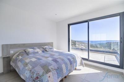 Maison d'architecte - 202 m² - 6 pièces