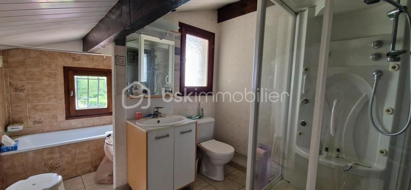 Maison - 200 m² - 8 pièces