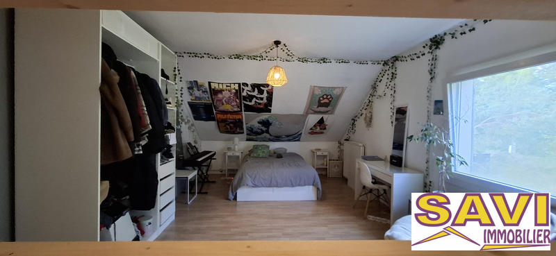 Maison - 217 m² - 8 pièces