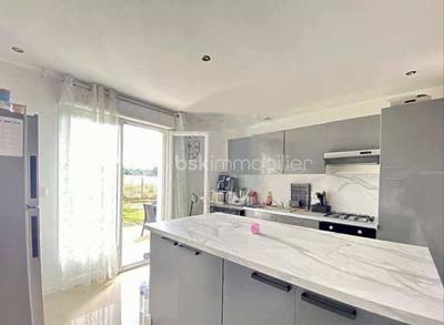 Maison - 100 m² - 6 pièces